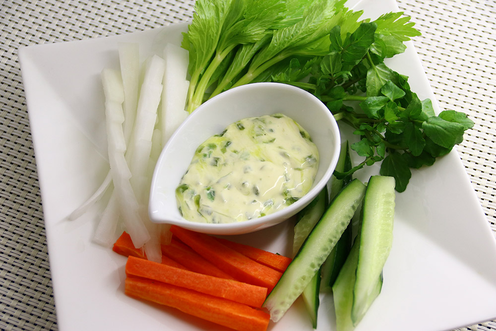 大人のディップソースで食べる野菜スティック